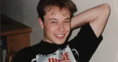 Elon Musk Remembers His Old Pic When He was $100k negative with student debt